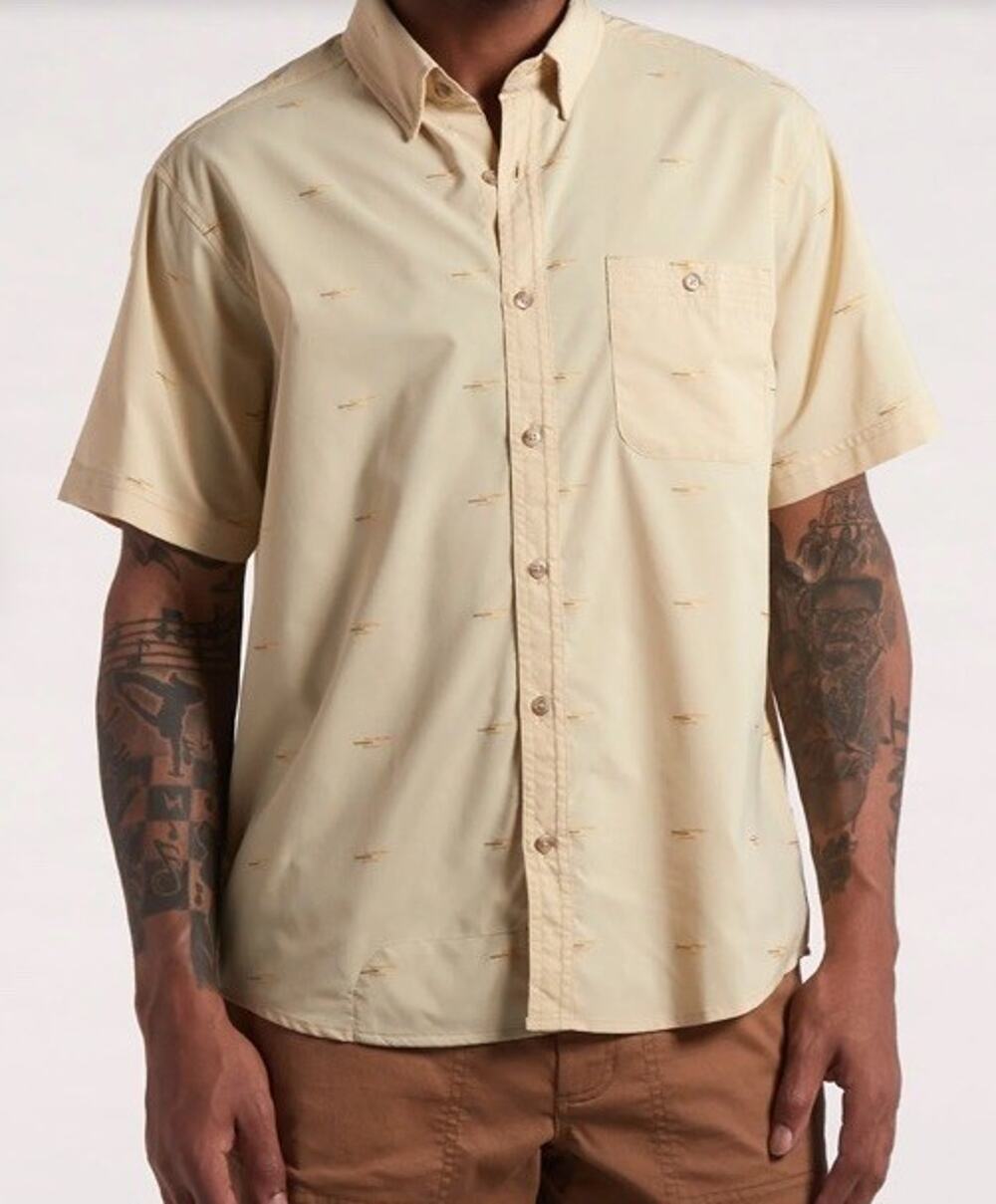 Howler Bros Airwave Camp Shirt Medium Vented Button Up Embroidered Short Sleeve